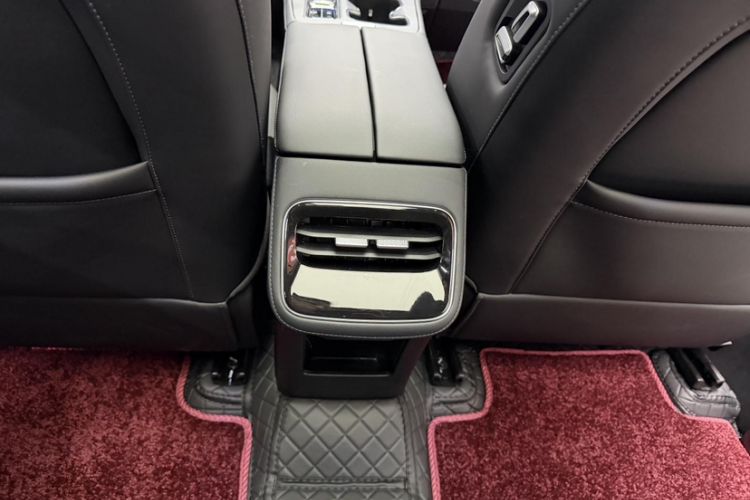 Used Chery Tiggo 8 PLUS 2025 290TGDI DCT Luxury 7-Seater
