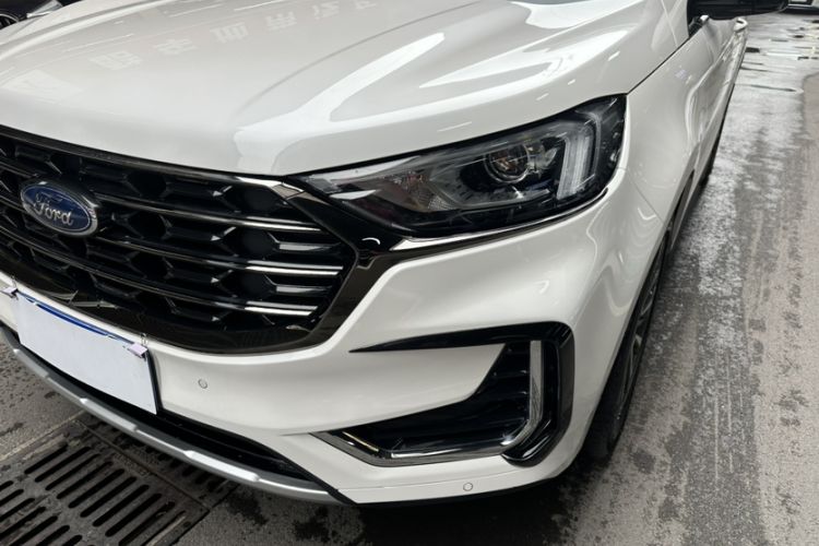 Used Ford Edge 2021 PLUS EcoBoost 245 Two-Wheel-Drive Titanium 7-Seater
