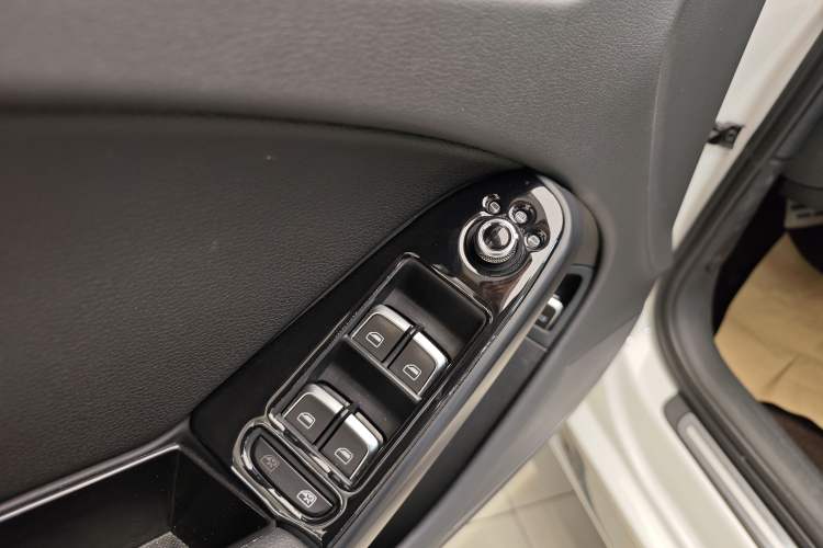 Used Audi A4L 2015 35 TFSI Automatic Comfort Model
