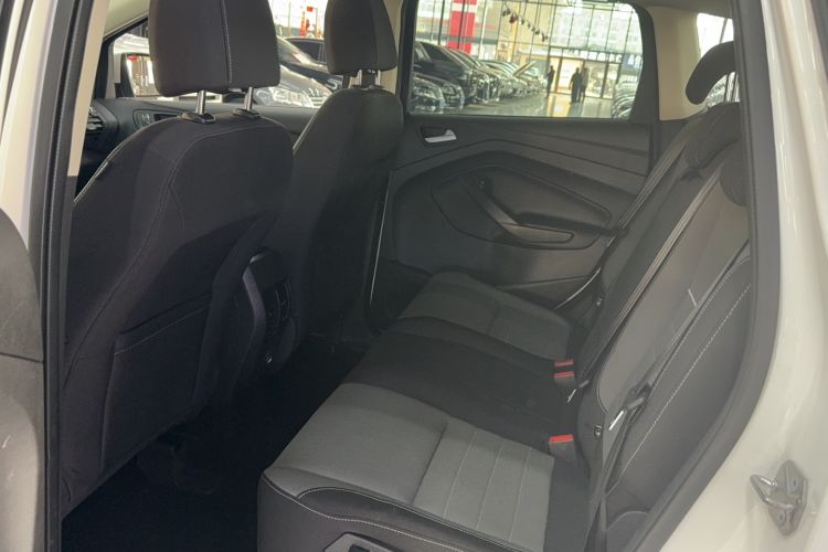 Used Ford Kuga 2015 1.5L GTDi Two-Wheel-Drive Comfort Model
