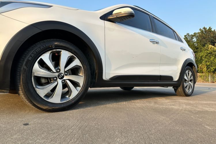 Used Kia KX Cross 2017 1.4L AT GLS
