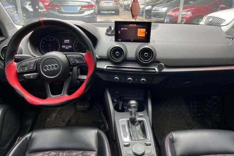 Used Audi Q2L 2018 35 TFSI Launch Exclusive Edition China VI
