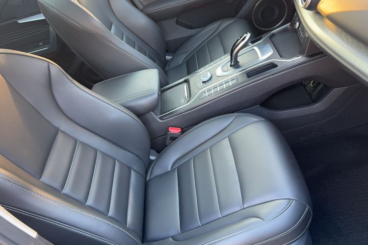 Used Wey VV5 2021 1.5T Two-Wheel Drive Smart Pioneer
