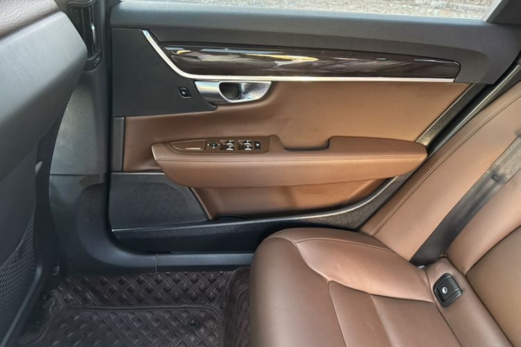 Used Volvo S90 2017 T5 Zhiyuan Edition
