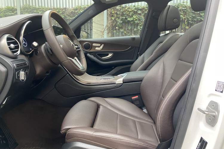 Used Mercedes-Benz GLC 2020 Facelift GLC 260 L 4MATIC Luxury Edition
