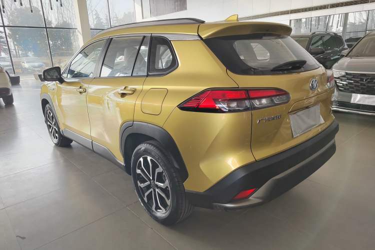 Used Toyota FRONTLANDER 2023 2.0L Smart Electric Hybrid Dual-Engine Deluxe Version
