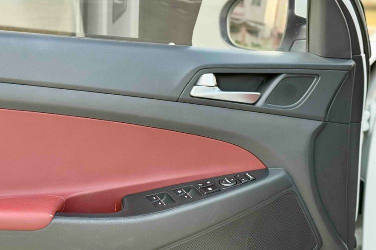 Used Hyundai Tucson 2015 1.6T Dual-Clutch Two-Wheel-Drive Leading Model
