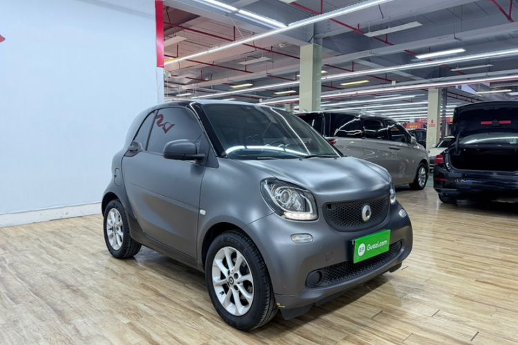 Used  fortwo 2015 1.0L 52 kW hardtop Dynamic version

