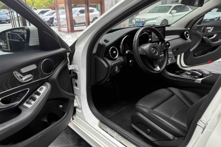 Used Mercedes-Benz C-Class 2017 Facelift C 200 L Sport Edition
