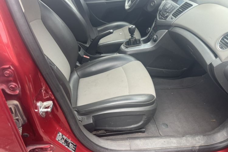 Used Chevrolet Cruze 2013 1.6L SL Sunroof Edition MT
