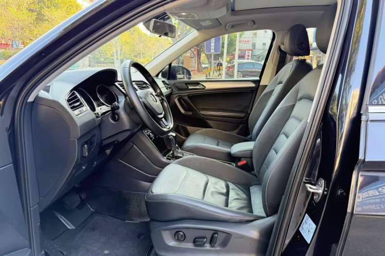 Used Volkswagen Tiguan L 2019 330TSI Automatic Two-Wheel Drive Panoramic Comfort Edition China VI Standard