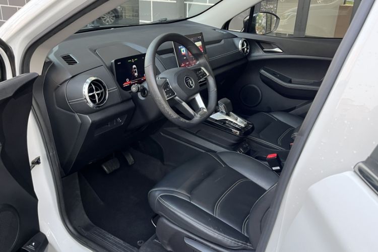 Used BYD Yuan New Energy 2019 EV360 Smart Connect Enjoyment Model
