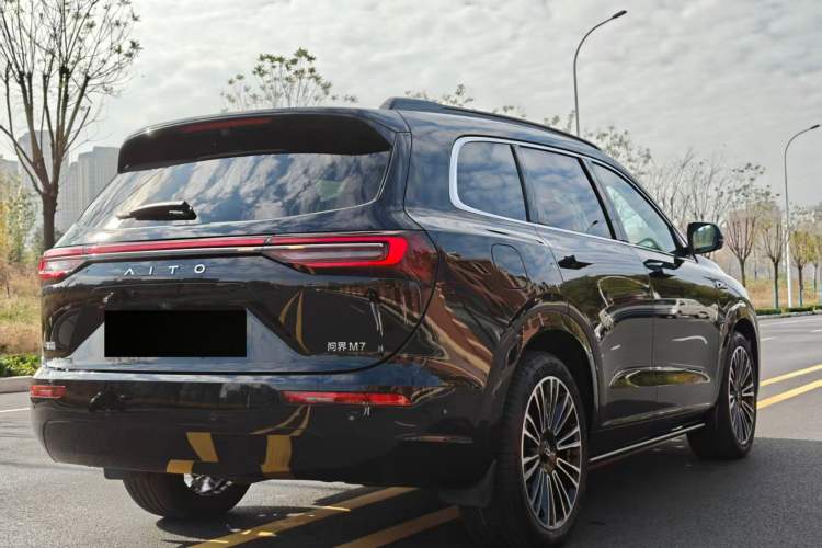 Used Hima AITO M7 2024 1.5T Intelligent Driving 4WD Ultra Version 6 Seats
