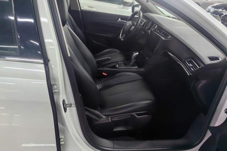 Used Peugeot 408 2014 1.8L Automatic Leading Edition
