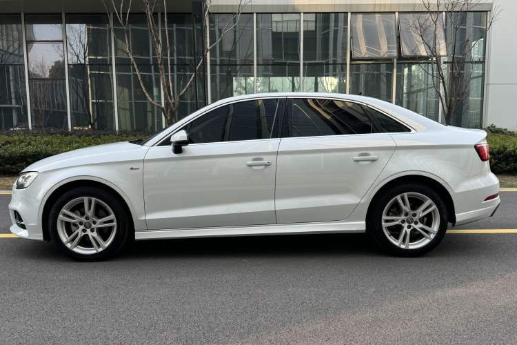 Used Audi A3 2020 Limousine 35 TFSI Fashion Edition China VI Emission Standard