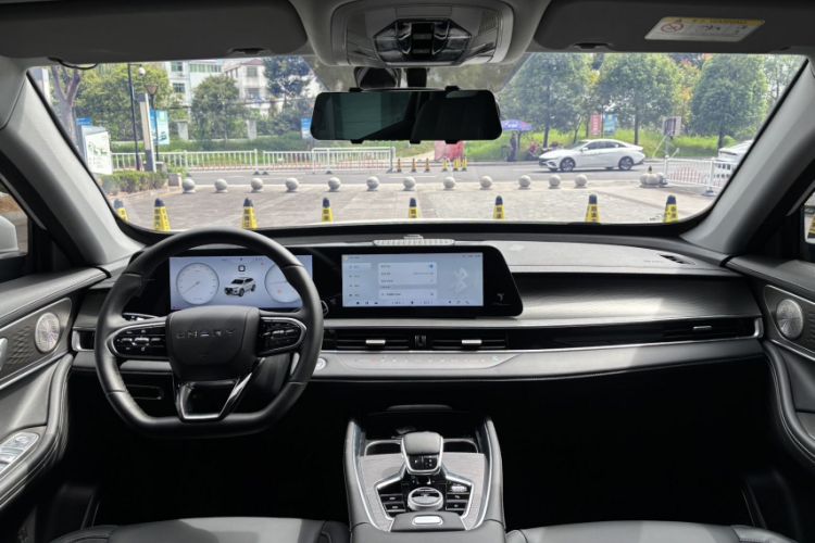 Used Chery Tiggo 8 PLUS 2024 Champion Edition 290TGDI DCT Hao Yue Version 5 Seats