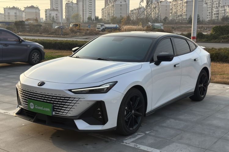 Used Changan UNI-V 2022 1.5T Prestige Version
