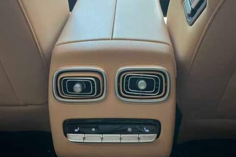 Used Chery Tiggo 9 2023 2.0T Dual-Clutch Two-Wheel Drive Luxury Edition 7 Seats
