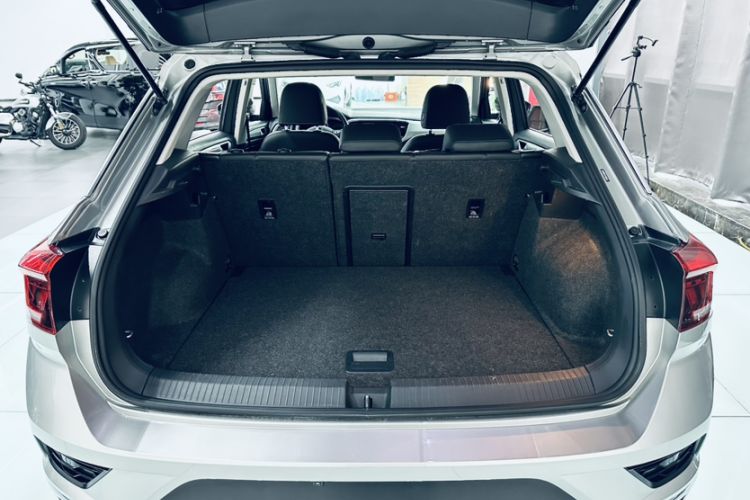 Used Volkswagen T-ROC 2018 230TSI DSG Two-Wheel Drive Advanced Version China V Standard
