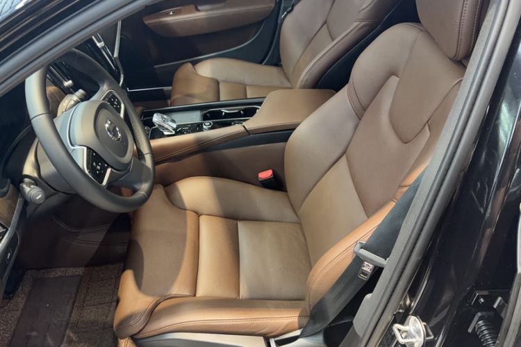 Used Volvo S90 2024 B5 Zhiyuan Luxury Edition