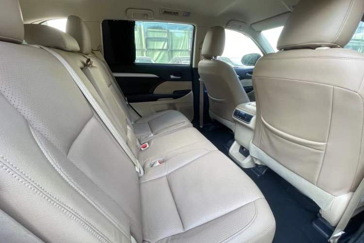 Used Toyota Highlander 2015 2.0T Two-Wheel Drive Elite Edition 5 Seats