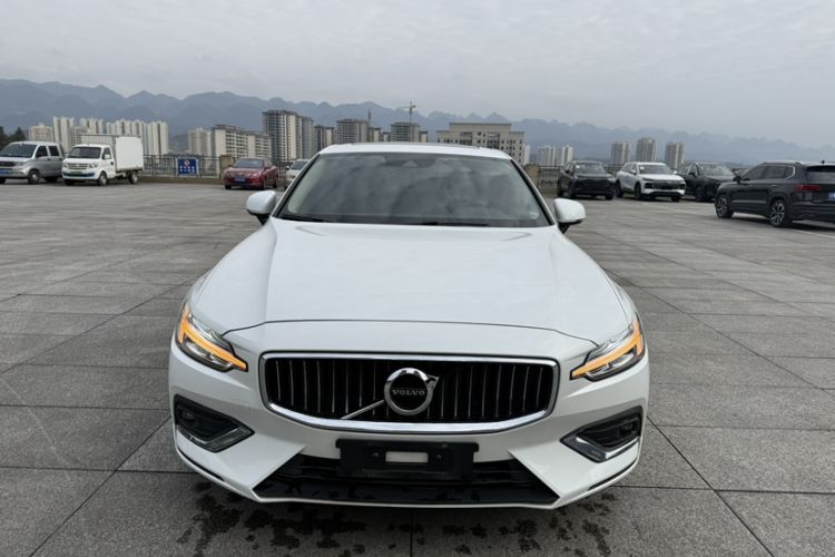Used Volvo S60 2020 T3 SmartDrive Luxury Edition
