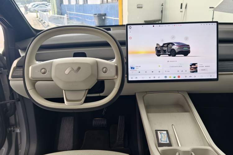 Used ONVO L60 2024 60 kWh All-Wheel Drive
