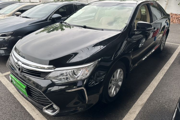 Used Toyota Camry 2016 2.0G 10th Anniversary Leading Edition
