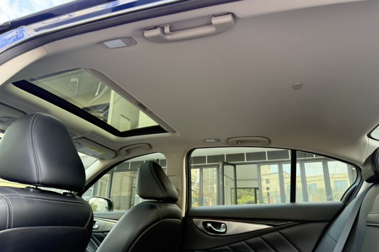 Used Infiniti Q50L 2018 2.0T Enjoyment Version China VI Standard