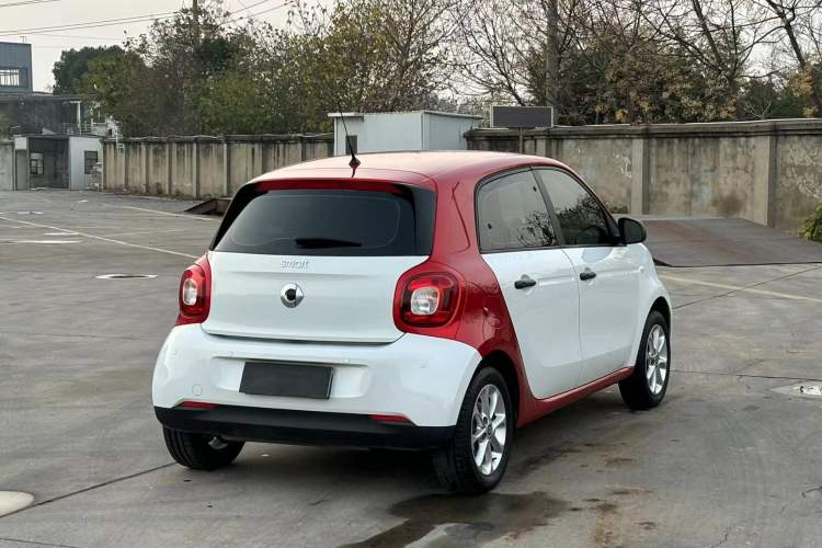 Used  forfour 2016 1.0L 52 kW Dynamic Edition
