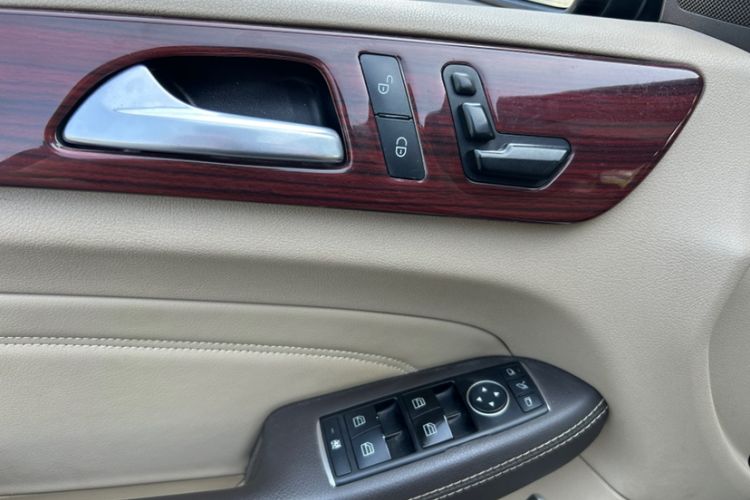 Used Mercedes-Benz M-Class 2015 ML 320 4MATIC