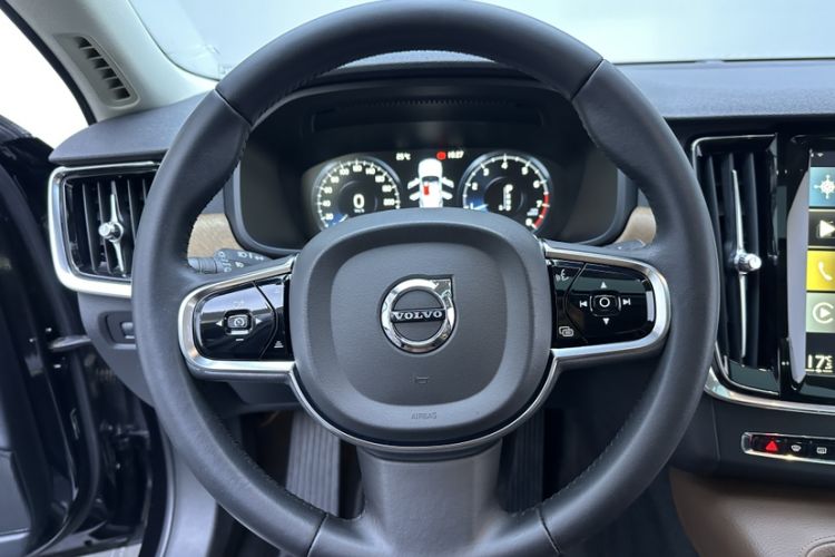 Used Volvo S90 2020 T5 Zhiyi Luxury Edition
