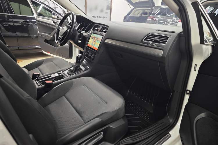 Used Volkswagen Golf 2018 230TSI Automatic Comfort Model