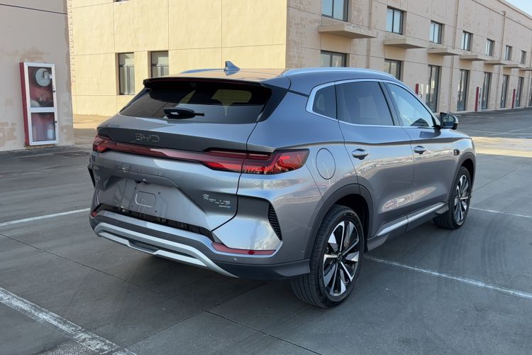 Used BYD Song PLUS New Energy 2025 EV Intelligent Driving Version 520km Premium Model
