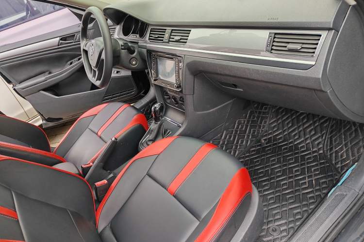 Used Volkswagen Bora 2016 1.6L Automatic Fashion Model