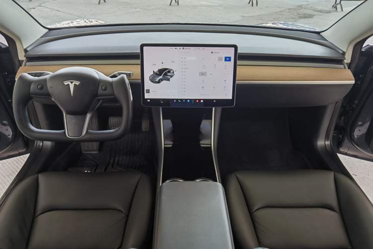 Used Tesla Model 3 2019 Standard Range Rear-Drive Upgraded Version
