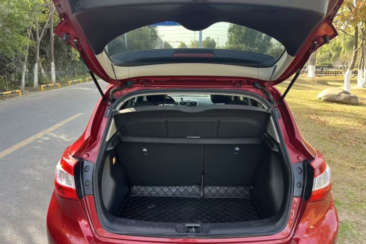 Used Nissan Tiida 2016 1.6L CVT Smart Drive Edition
