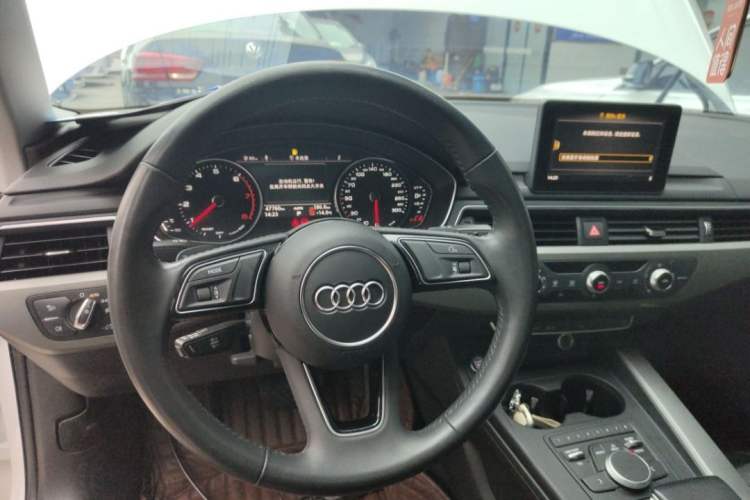 Used Audi A4L 2019 40 TFSI Ambition China VI
