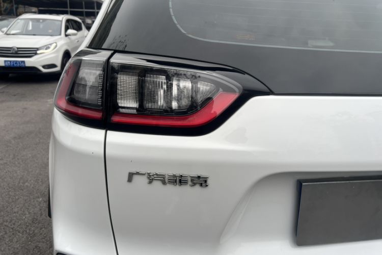 Used  Cherokee 2019 2.0T Two-Wheel Drive Smart Enjoyment Version China V
