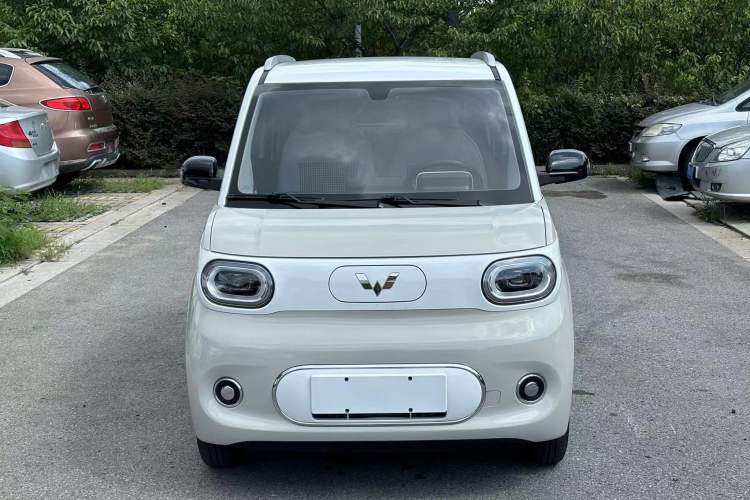 Used Wuling Hongguang MINIEV 2024 3rd Generation 215km Advanced Version
