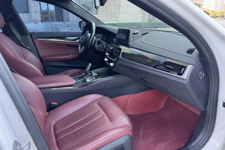 Used BMW 5 Series 2018 Restyled 530Li Leading Edition M Sport Package
