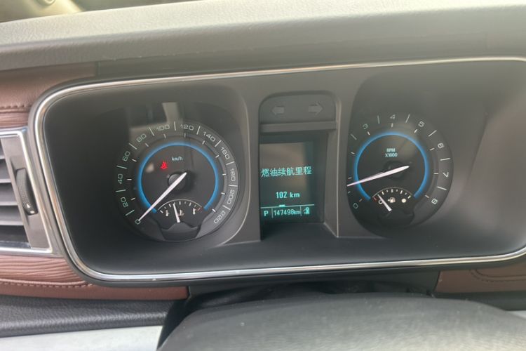 Used Buick GL8 2015 2.4L Luxury Business Premium Edition
