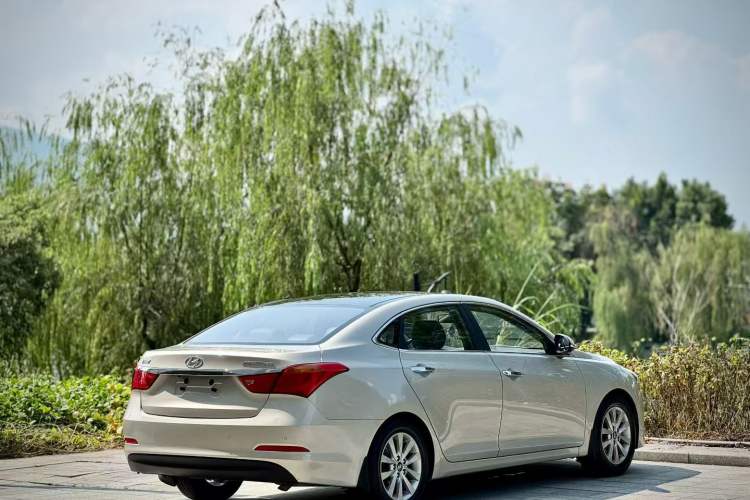 Used Hyundai Mistra 2014 1.8L Automatic Smart GLS
