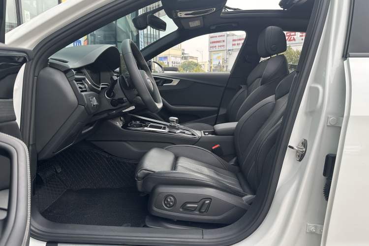 Used Audi A4L 2023 40 TFSI Luxury Dynamic Model