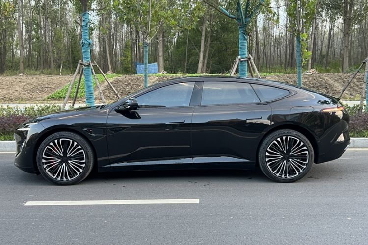 Used  12 2025 Ultra Extended-Range Edition