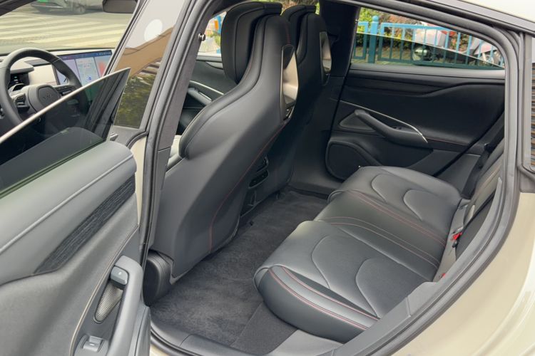 Used  SU7 2024 Four-Wheel Drive Ultra-Long Range Advanced Intelligent Driving Max Edition
