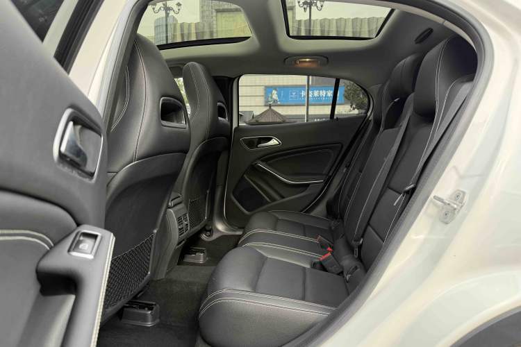 Used Mercedes-Benz GLA 2017 GLA 200 Fashion Model
