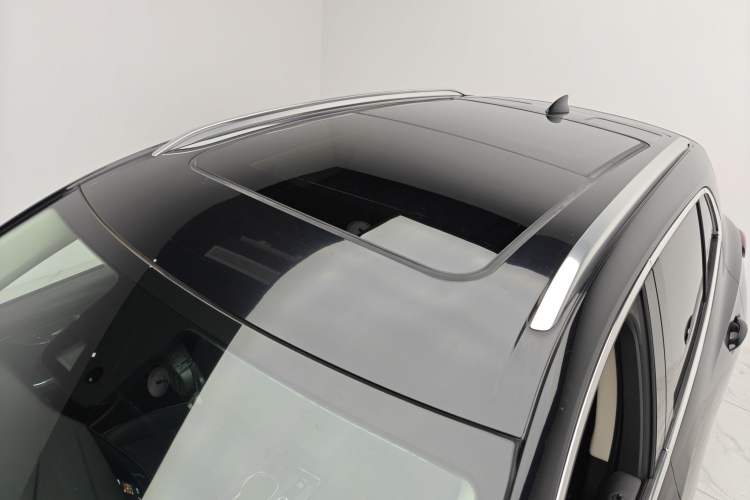 Used Buick Envision 2022 Facelift Encore S 552T Two-Wheel-Drive Luxury Model
