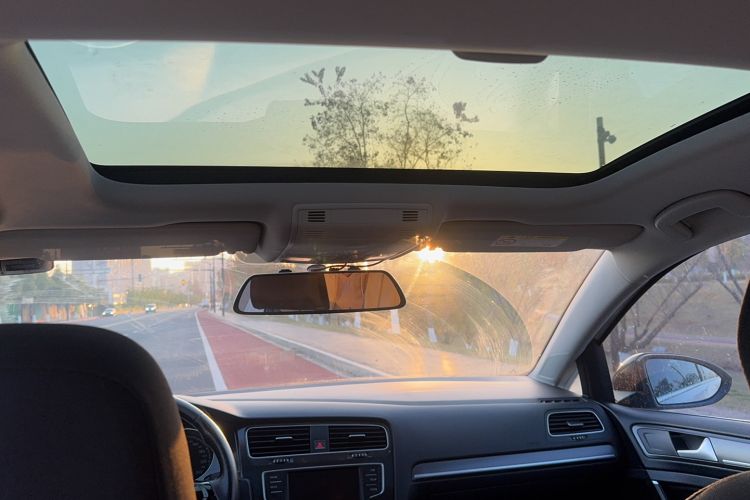 Used Volkswagen Golf 2017 230TSI Automatic Comfort Edition – Celebrating Milestone of One Million Units
