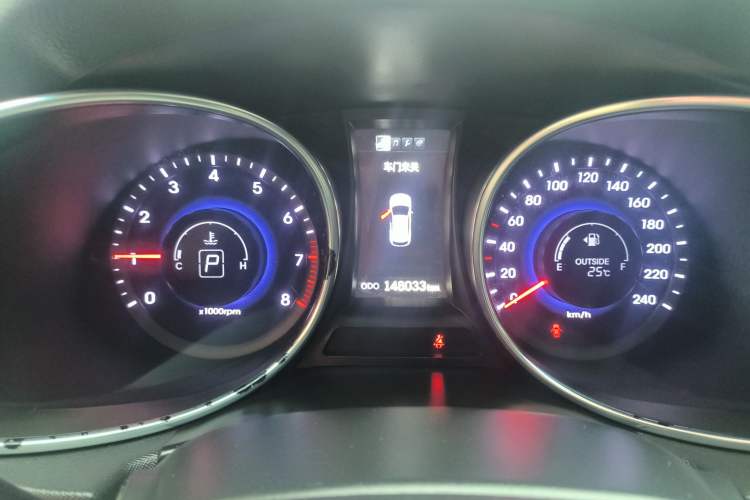 Used Hyundai Santa Fe 2013 2.4L Automatic 4x4 Prestige Edition
